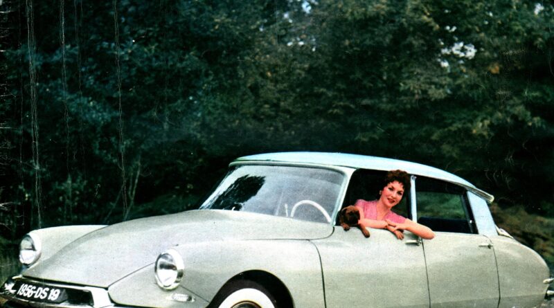 L&rsquo;histoire DS : 1955-1975, vingt ans de style, d’élégance et d’icône absolue